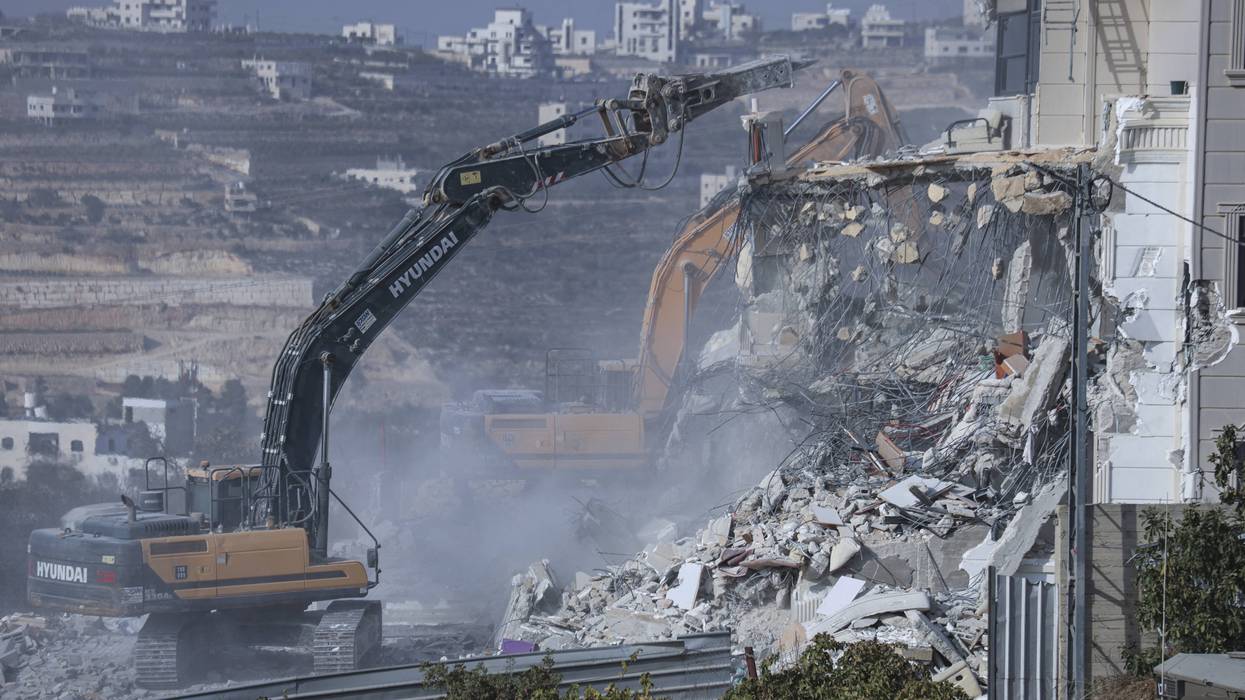 Israel demolishes homes in Hebron