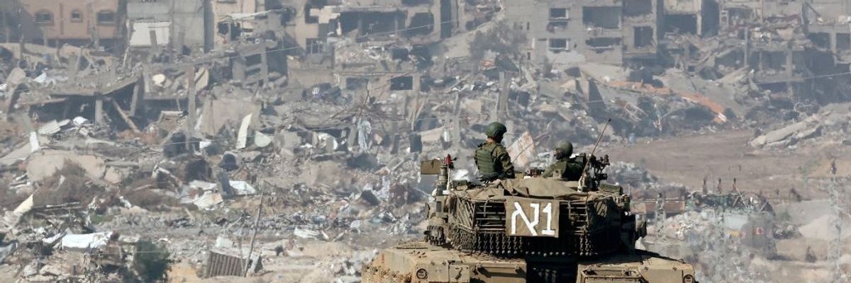 Israel tank overlooking southern Gaza