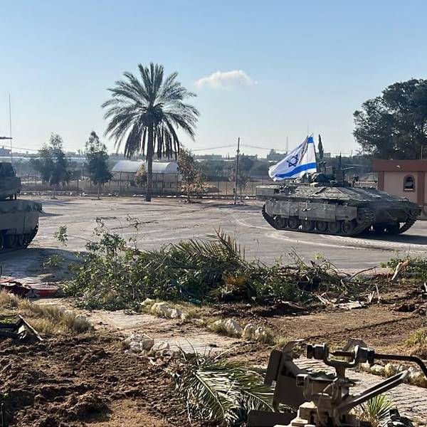 Israeli army announced taking control of the Palestinian side of Rafah border crossing