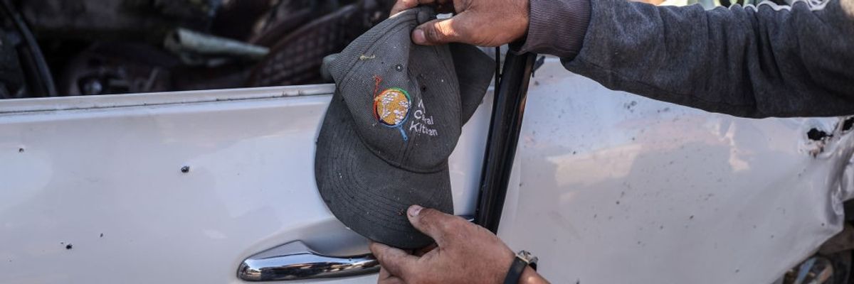 Israeli army targets the vehicle of the international aid organization World Central Kitchen in Khan Yunis