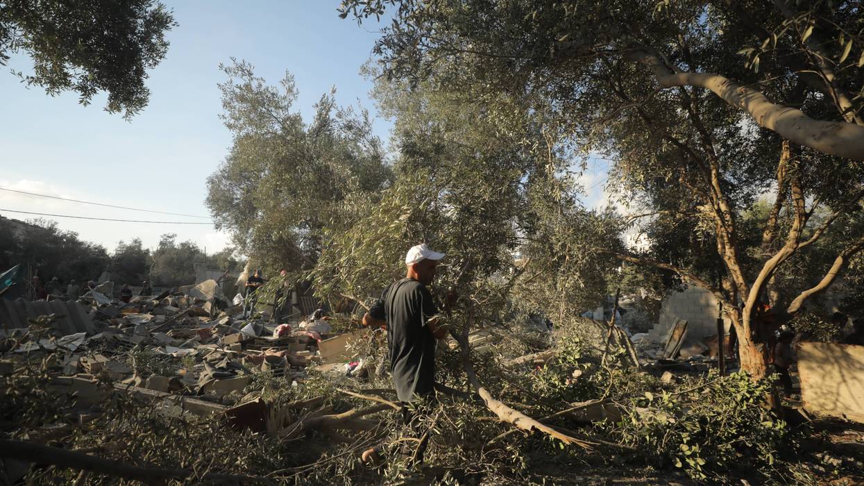 Israeli attacks on Gaza continue