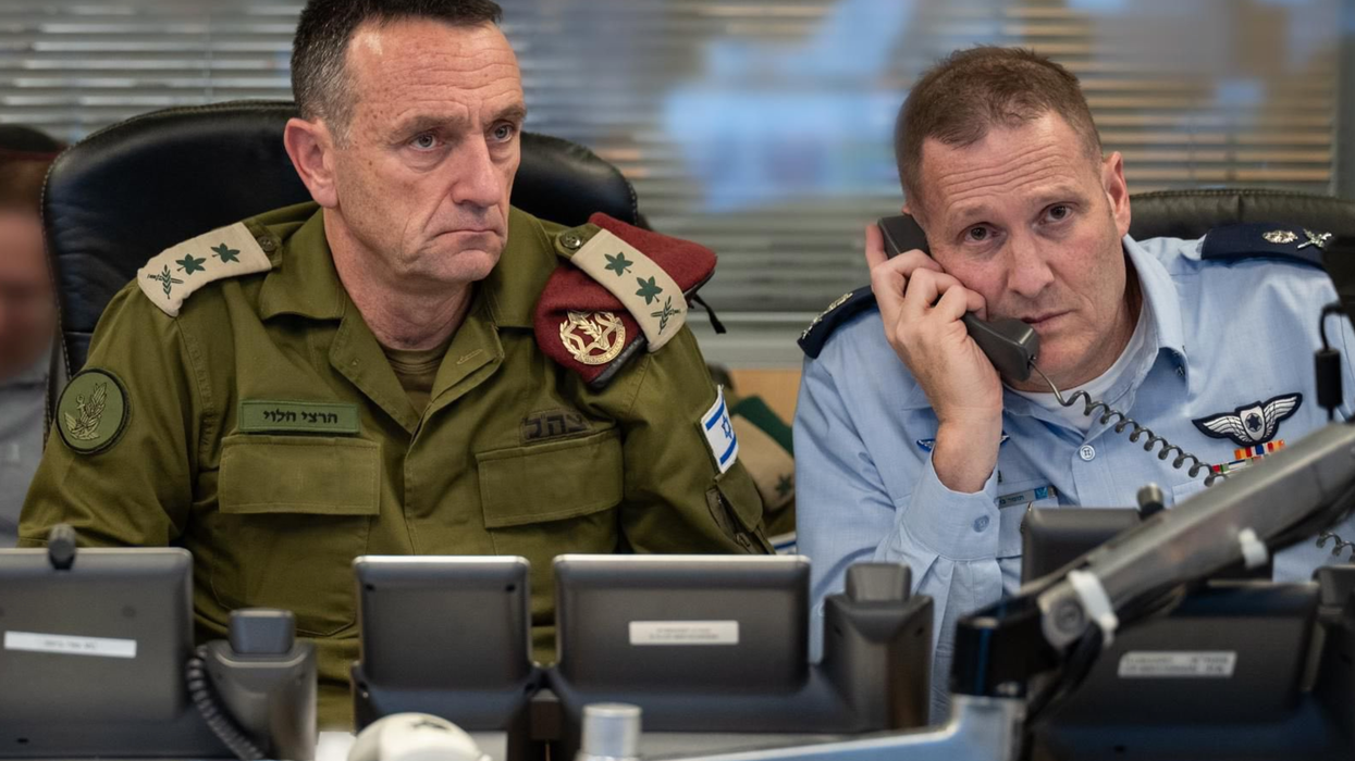Israeli commanders order strikes on Iran