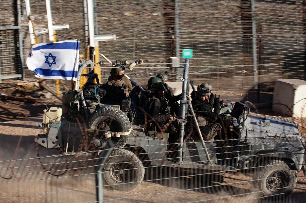 Israeli military crosses into Golan Heights