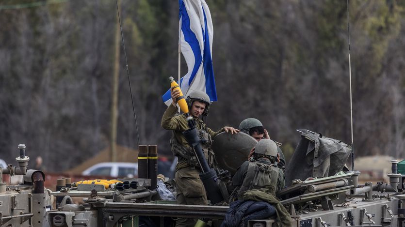 Israeli soldiers fire missiles