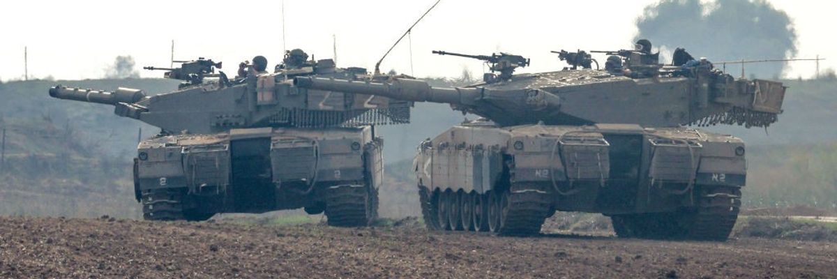 Israeli tanks near Gaza Strip