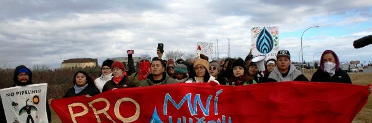 Standing Rock Sioux to Trump: 'Creating a Second Flint Does Not Make America Great Again'