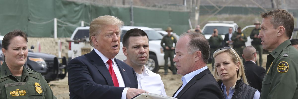 James O'Loughlin explains border wall to Trump