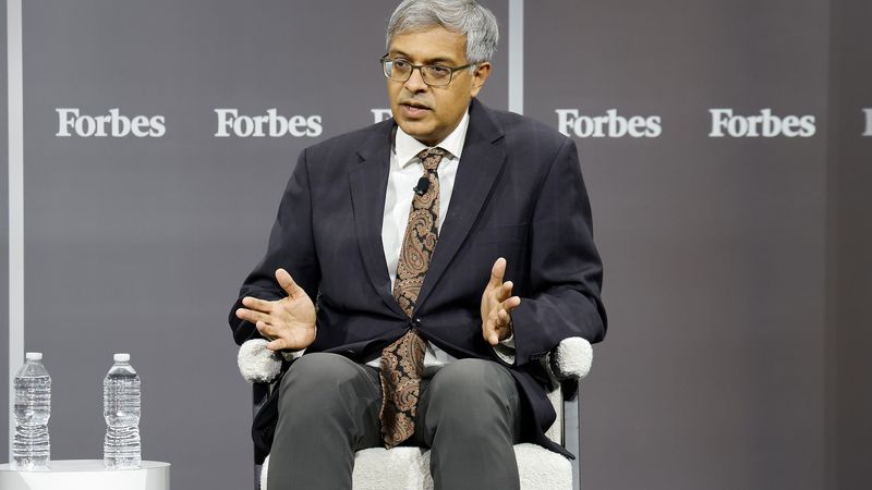 Jay Bhattacharya speaks at a Forbes summit.