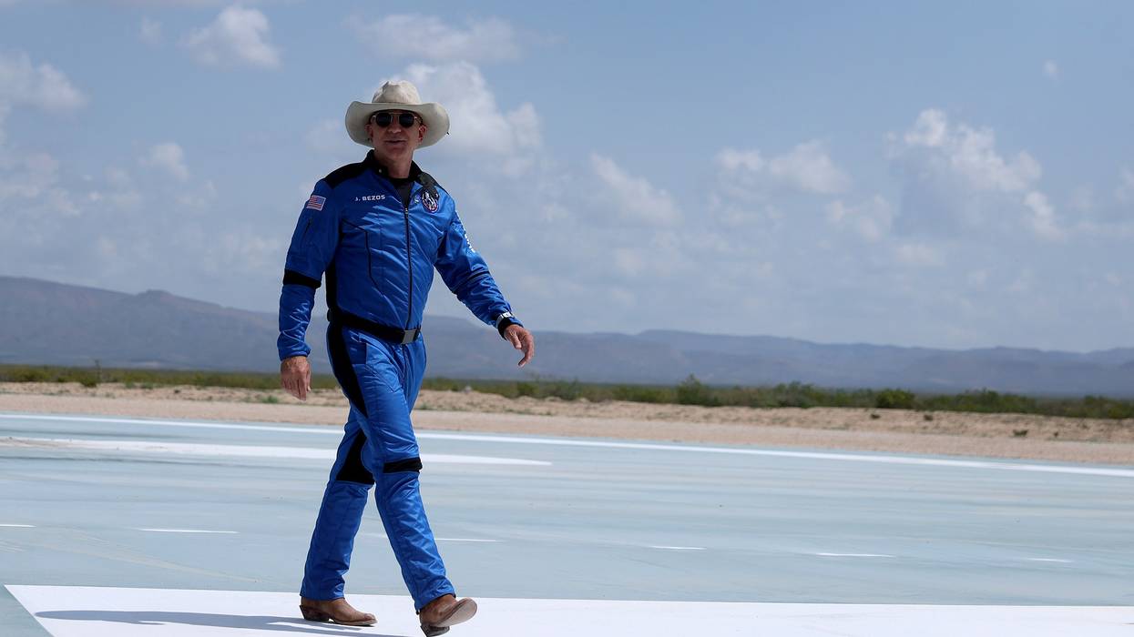 Jeff Bezos' Blue Origin New Shepard Space Vehicle Flies The Billionaire And Other Passengers To Space