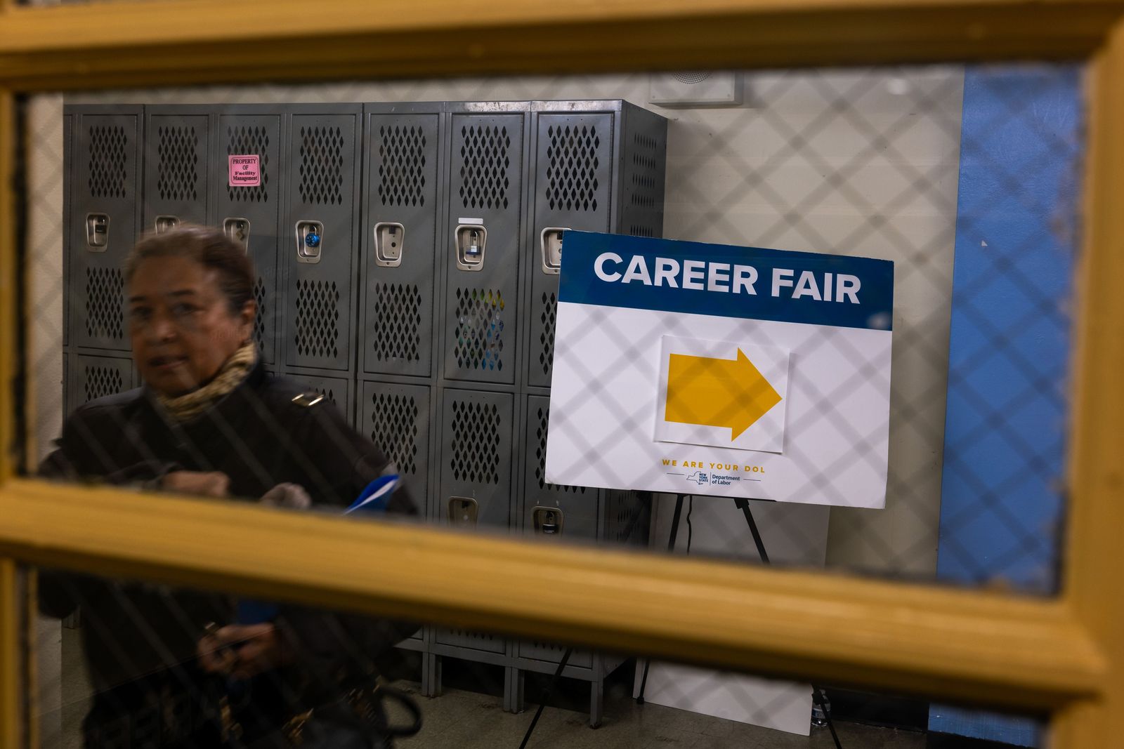 job-seekers-look-for-opportunities-at-career-fair-held-in-new-york-city.jpg?id=62308961&width=5000&height=3333&coordinates=0%2C0%2C0%2C0