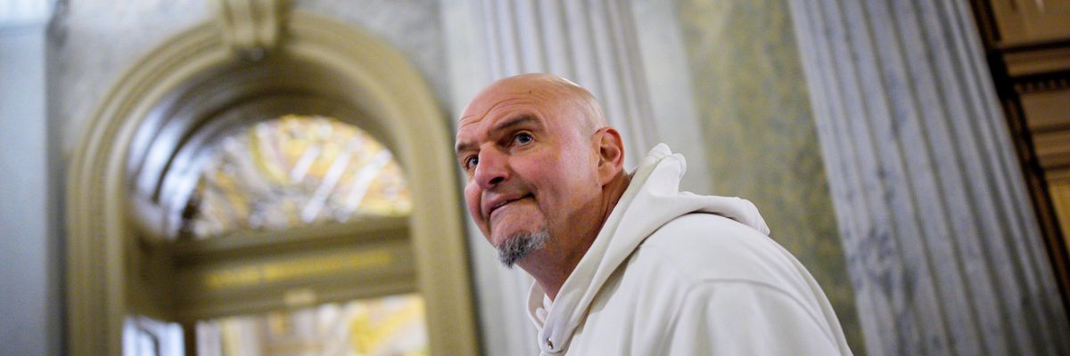John Fetterman arrives in Senate to vote.