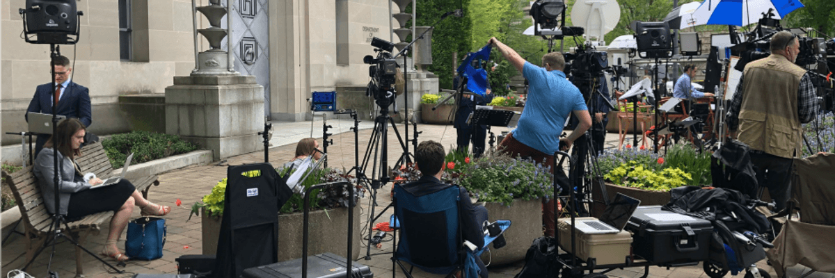 Two-and-a-Half Cheers for the Mainstream Media