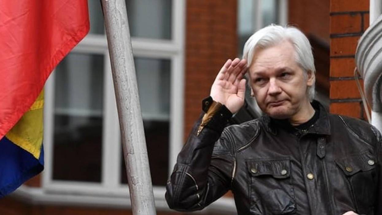 Daniel Ellsberg Speaks Out on the Arrest of Julian Assange