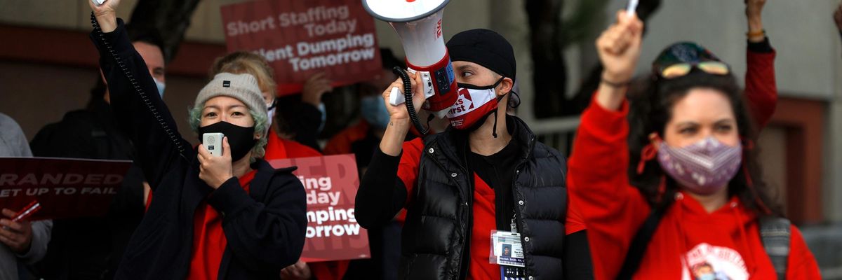 Kaiser nurses on strike