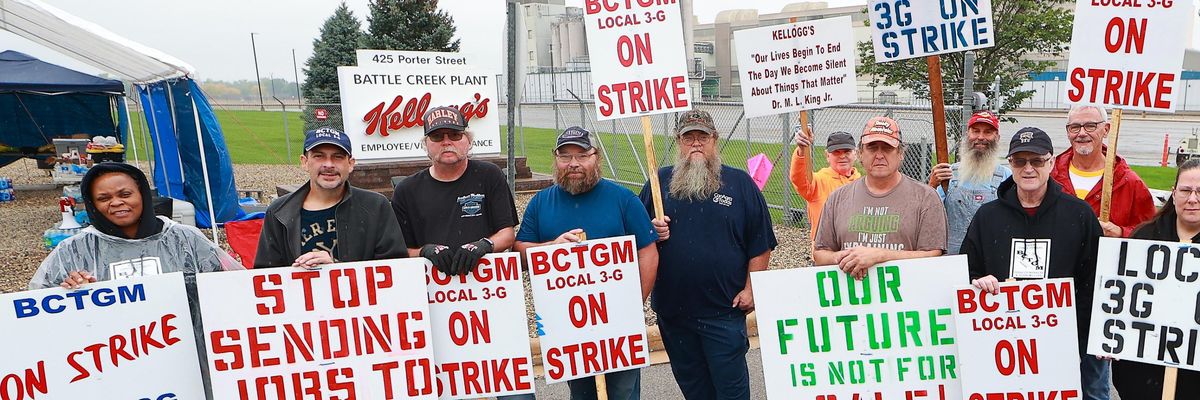 Kellogg's workers on the picket line