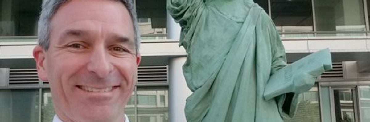 Cropping Out "Immigrants Welcome," Cuccinelli Takes Selfie With Replica Statue of Liberty Before Removing It From DHS Headquarters