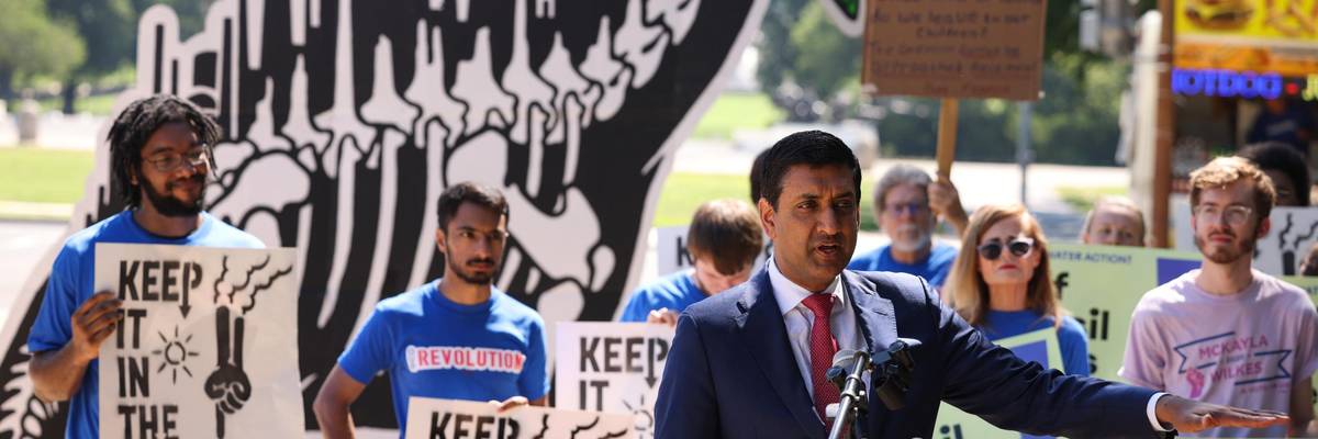Khanna at fossil fuel subsidies rally