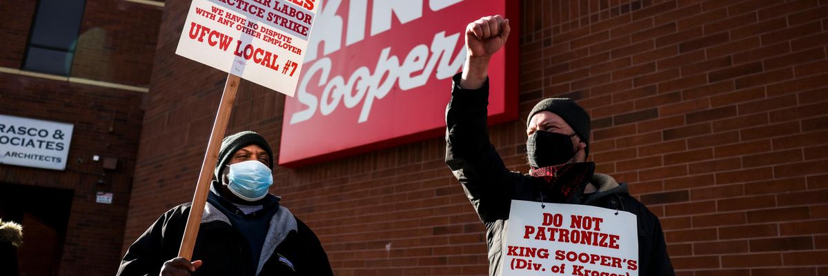 Kroger workers on strike