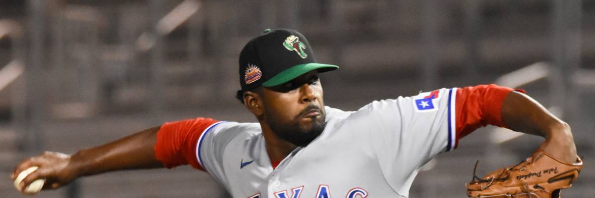 Kumar Rocker of the Surprise Saguaros pitches against the Scottsdale Scorpions on November 8, 2022 in Scottsdale, Arizona.