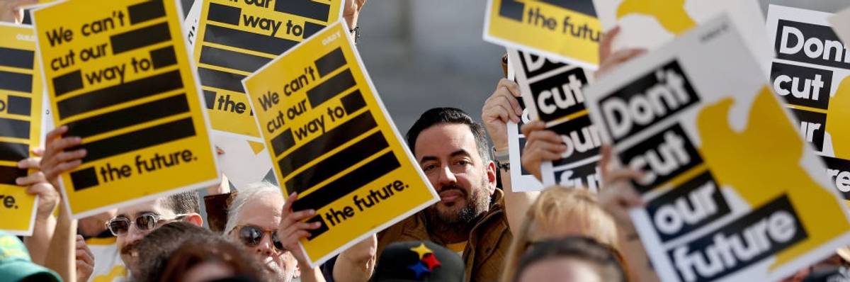 LA Times newsroom union members