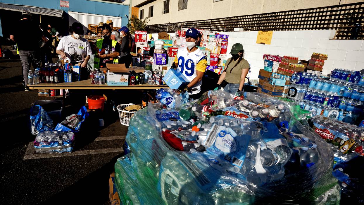 LA wildfires volunteers