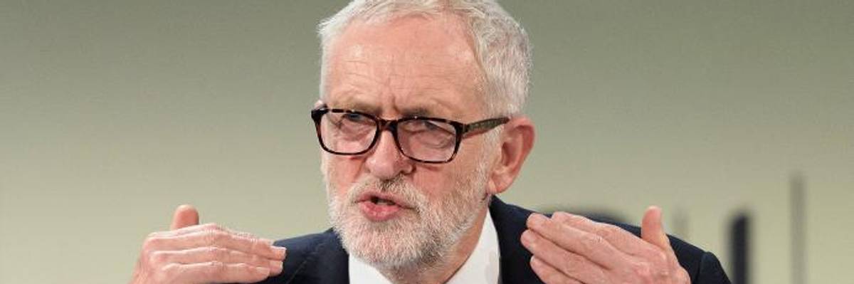 As EU Approves Theresa May's Brexit Plan, Corbyn Denounces Deal as 'Miserable Failure' That Puts Ordinary People at Risk