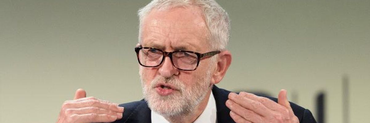 As EU Approves Theresa May's Brexit Plan, Corbyn Denounces Deal as 'Miserable Failure' That Puts Ordinary People at Risk