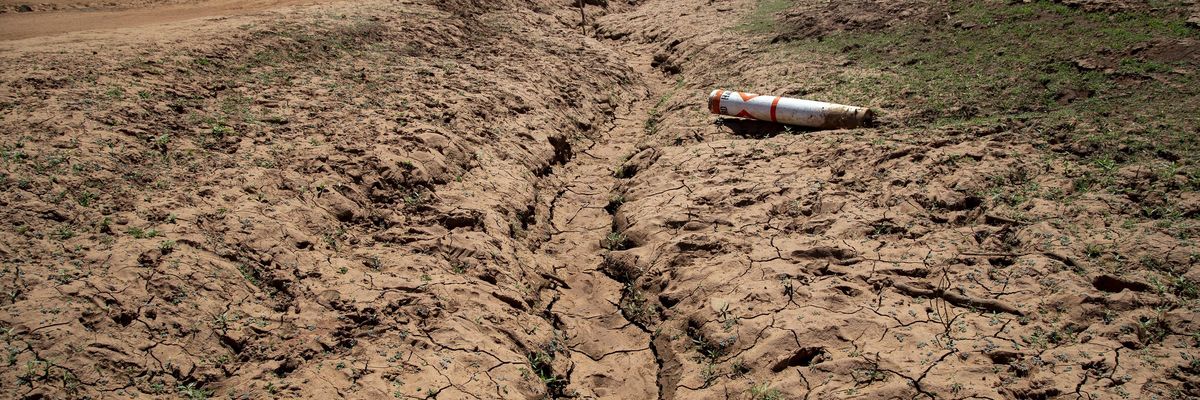 Lake Oroville at low level