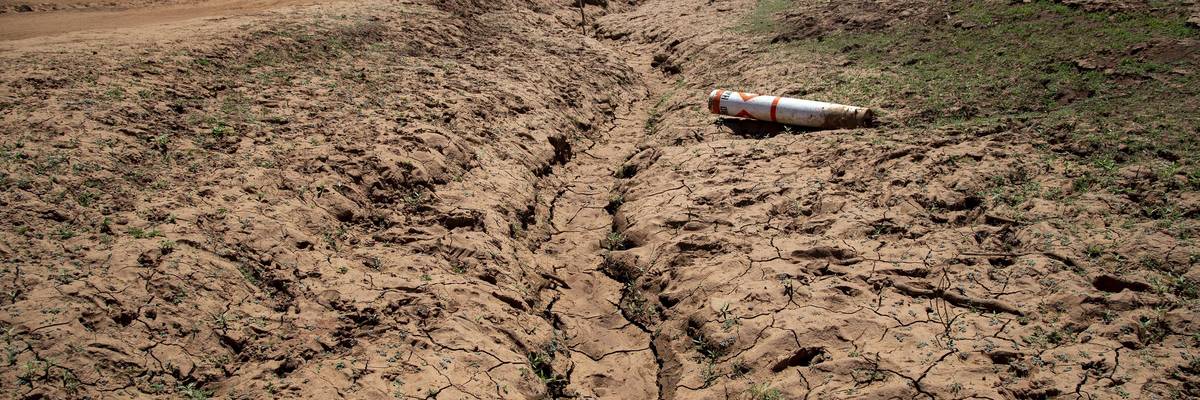 Lake Oroville at low level