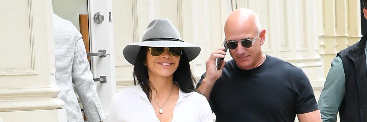  Lauren Sanchez and Jeff Bezos are seen in SoHo on May 1, 2022 in New York City. 