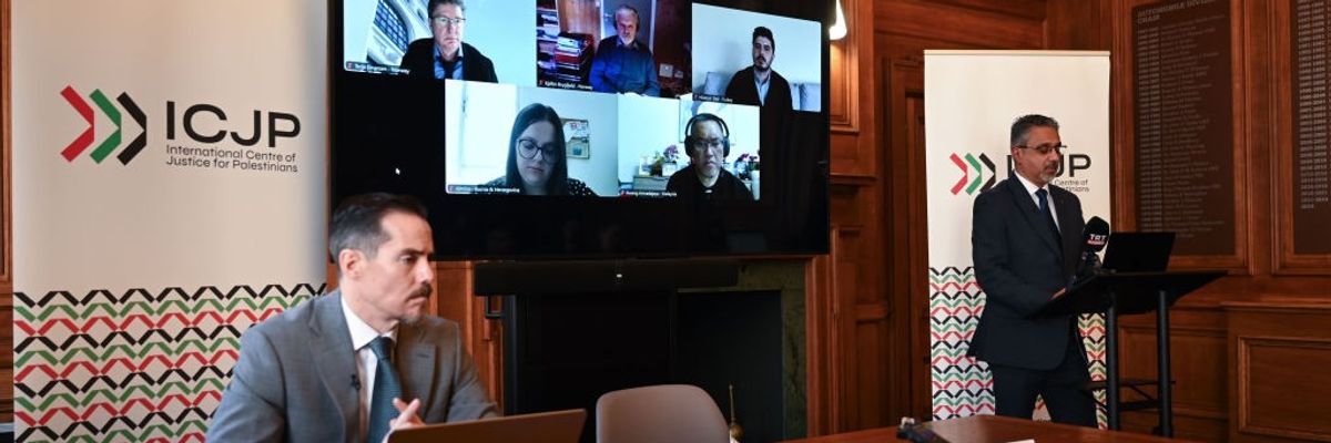 Lawyers from around the world take part in the launch of Global 195