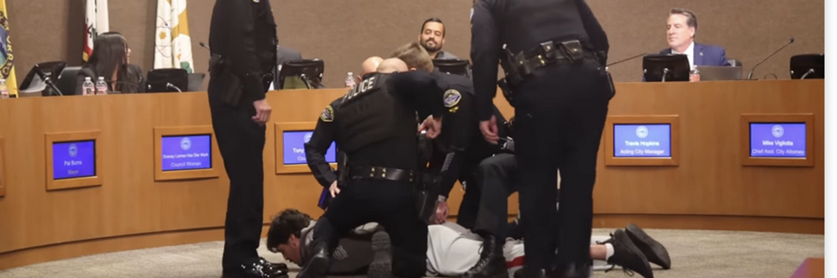 Local police arrest Chris Kluwe for telling the ugly truth about MAGA