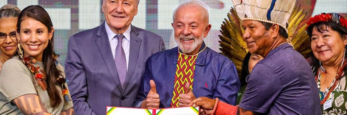 Lula signs Indigenous demarcation document