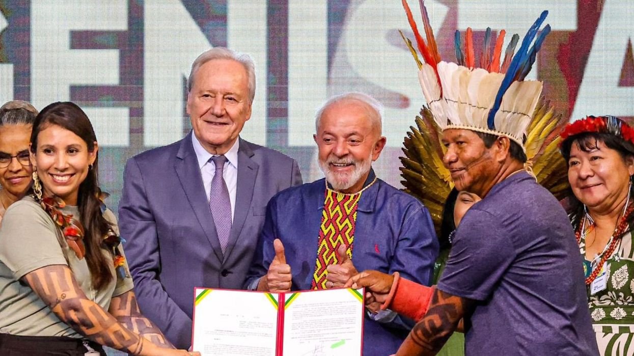 Lula signs Indigenous demarcation document
