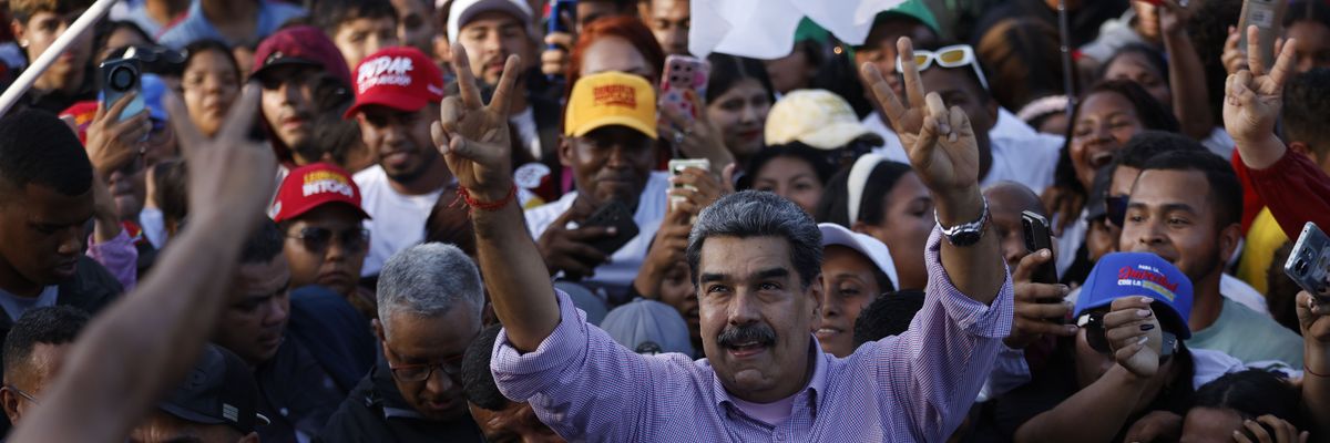 Maduro supporters rally in Caracas on Youth Day