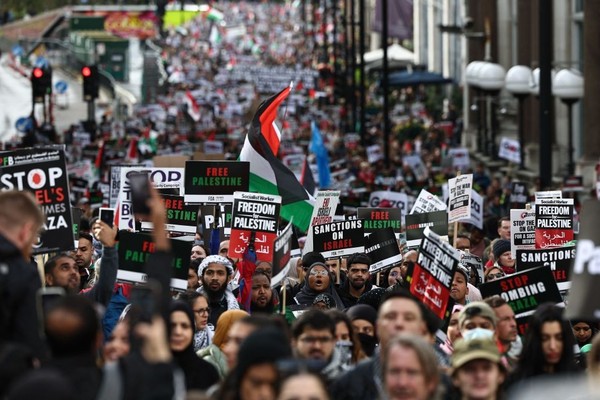 'March For Palestine' in London on October 21, 2023