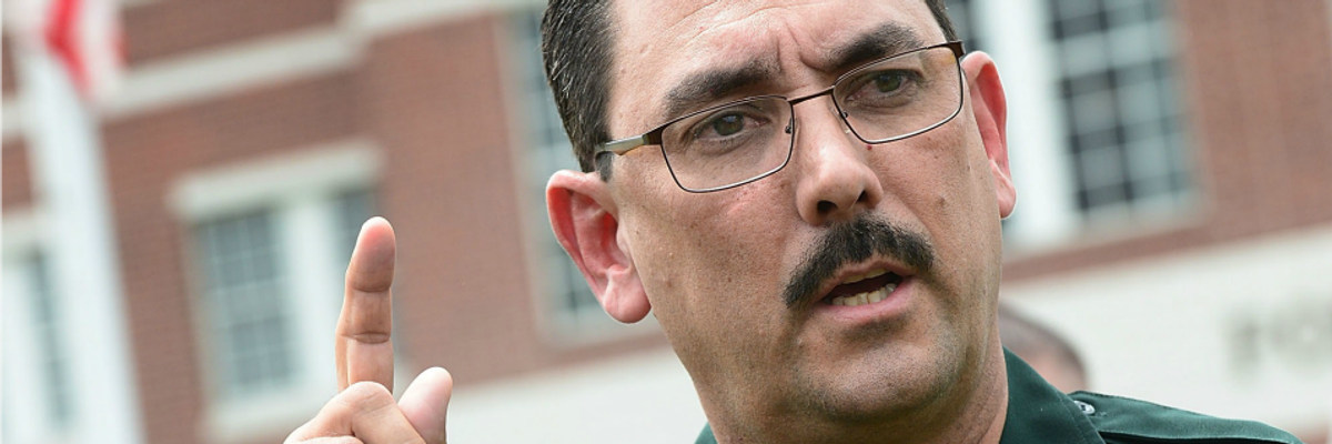 As Florida Sets Daily Record for Covid-19 Deaths, Sheriff Bans Deputies From Wearing Masks