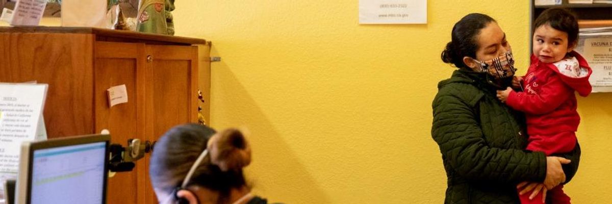 As McConnell Dismisses New Covid Relief Bill as 'Political Stunt,' Survey Shows 60% of US Families Struggling to Get By