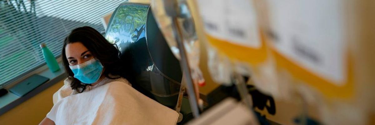 Public Health Experts Watch 'In Horror' as FDA Approves Narrowly Tested Covid-19 Treatment Amid Pressure From Trump