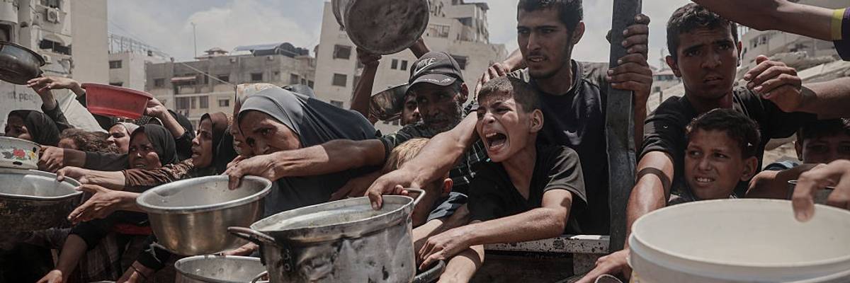 Meals distributed to Palestinians struggling with hunger in Gaza