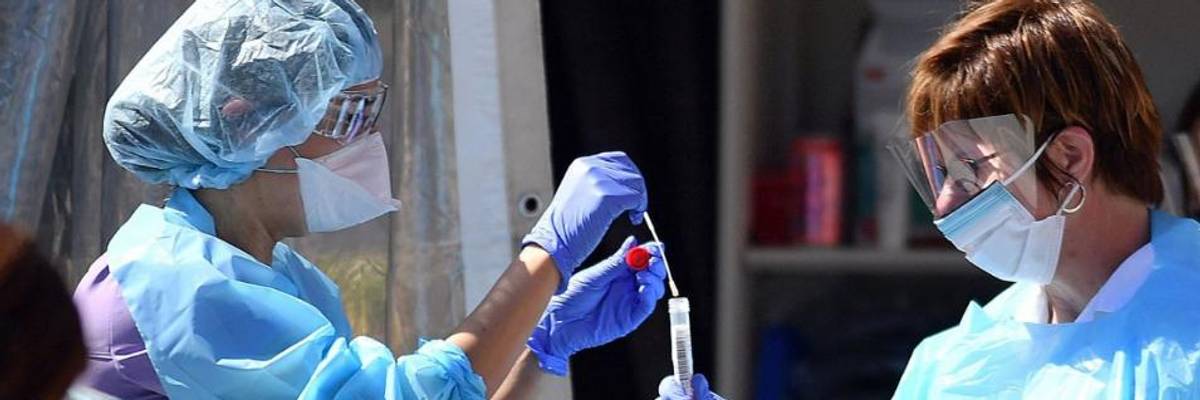 Global Cooperation and a National Lockdown: Our Best Hope for Fighting Coronavirus