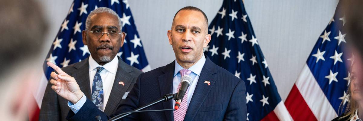 Meeks Jeffries Iran War