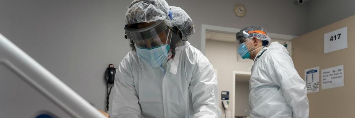 Public Health Experts Fear Trump FDA's Remdesivir Approval 'Without Evidence' of Widespread Benefits Signal Likely Premature Vaccine