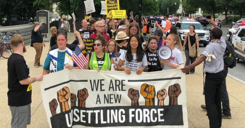 Members of the Poor People's Campaign marched to the U.S. Capitol Building on Thursday. (Photo: @liztheo/Twitter)