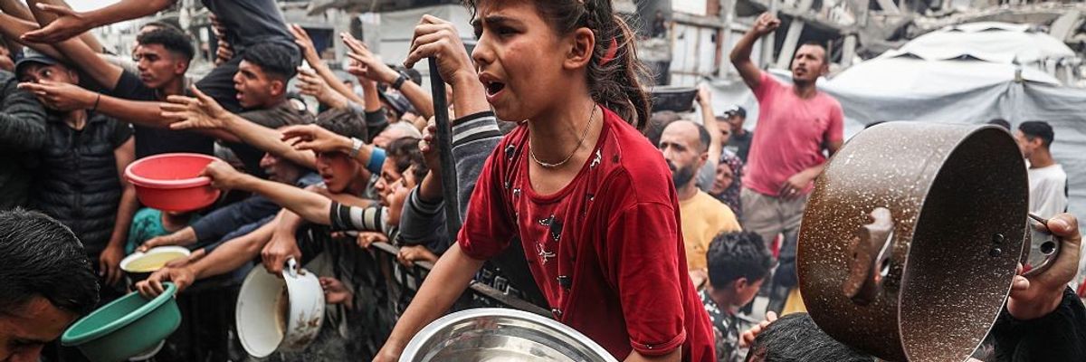 MIDEAST-GAZA CITY-FOOD-DISTRIBUTION