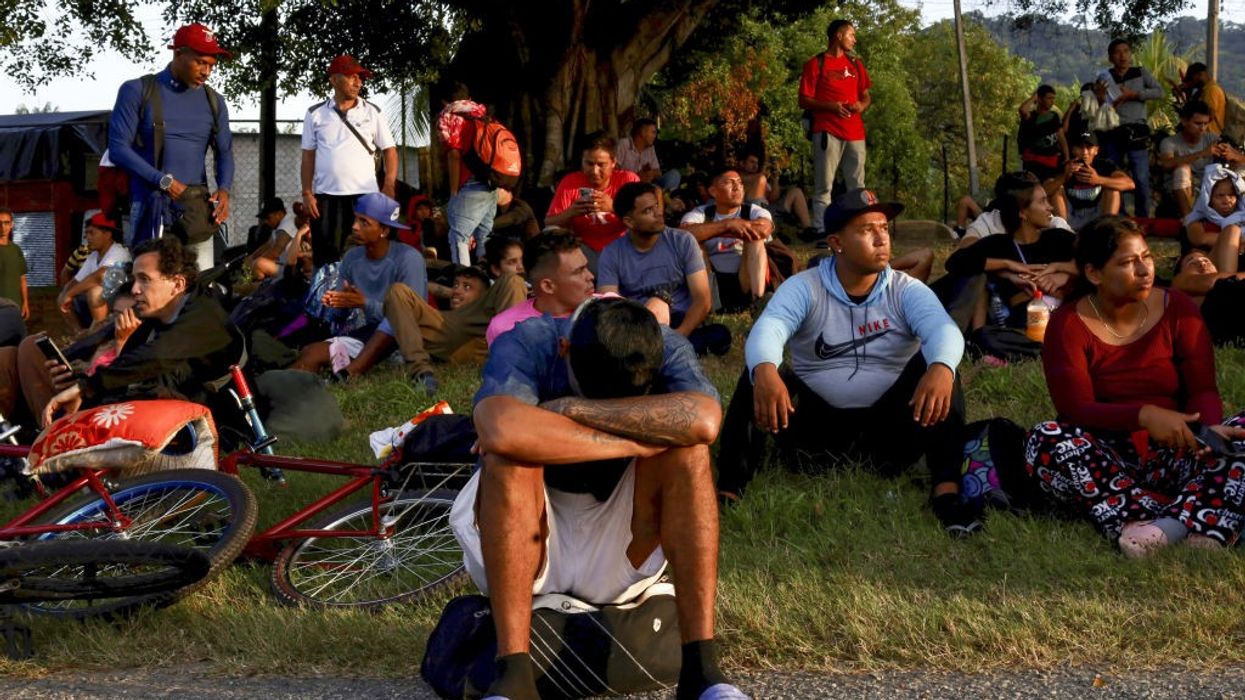 Migrant caravan in Mexico rushing toward US