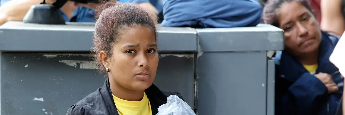 migrants bussed to Kamala Harris home