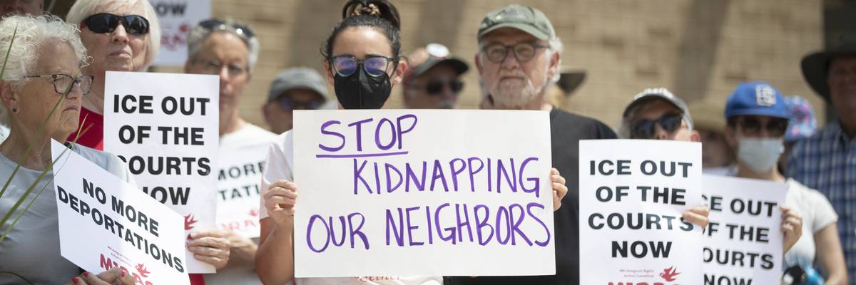 Minnesota group protests ICE arrests outside federal building