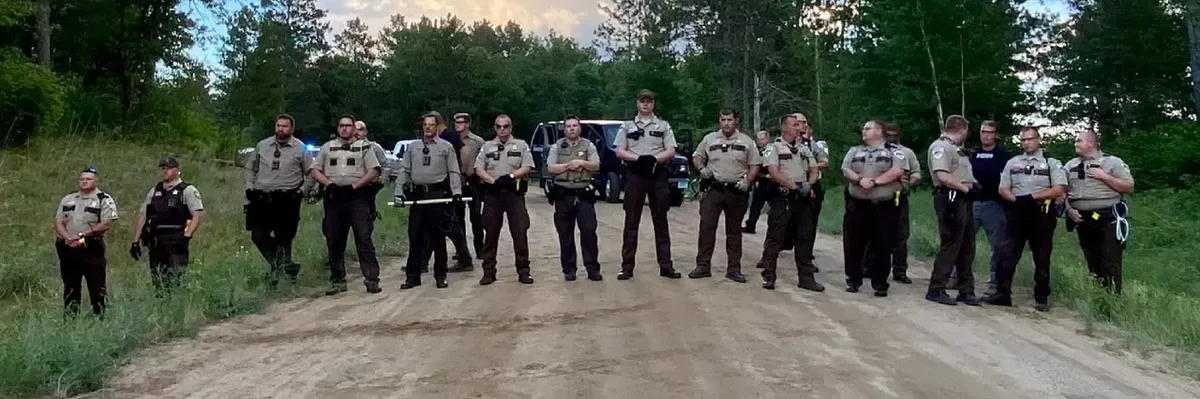 Minnesota police lined up to stop Line 3 protesters