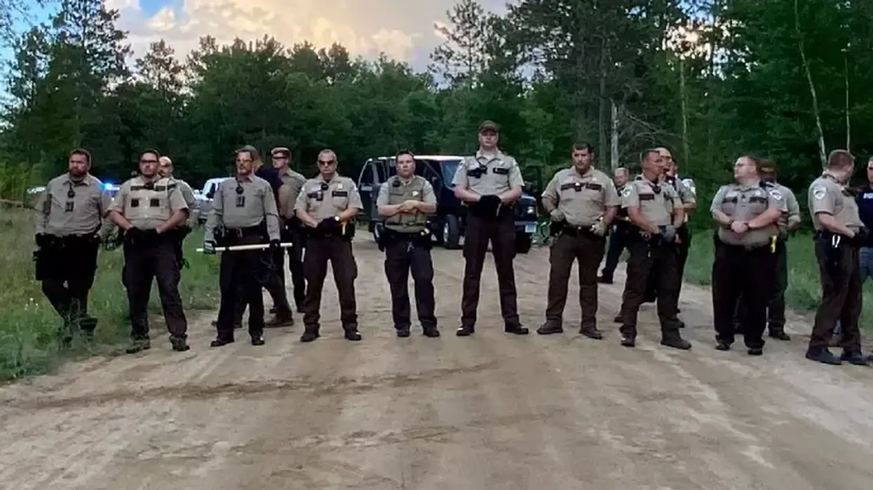 Minnesota police lined up to stop Line 3 protesters
